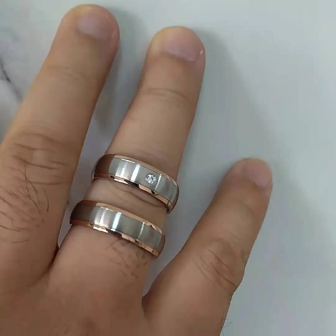 Fedi nuziali per lui e per lei per coppie gioielli in acciaio inossidabile dorato rosa anelli da dito per amante comfort Fit