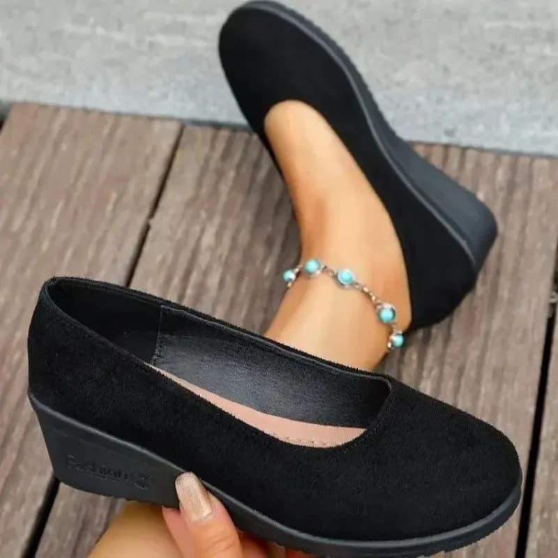Scarpe slip-on comode con punta tonda da donna Fondo morbido con tacco inclinato Superficie in velluto Primavera Autunno Scarpe casual nuovo stile