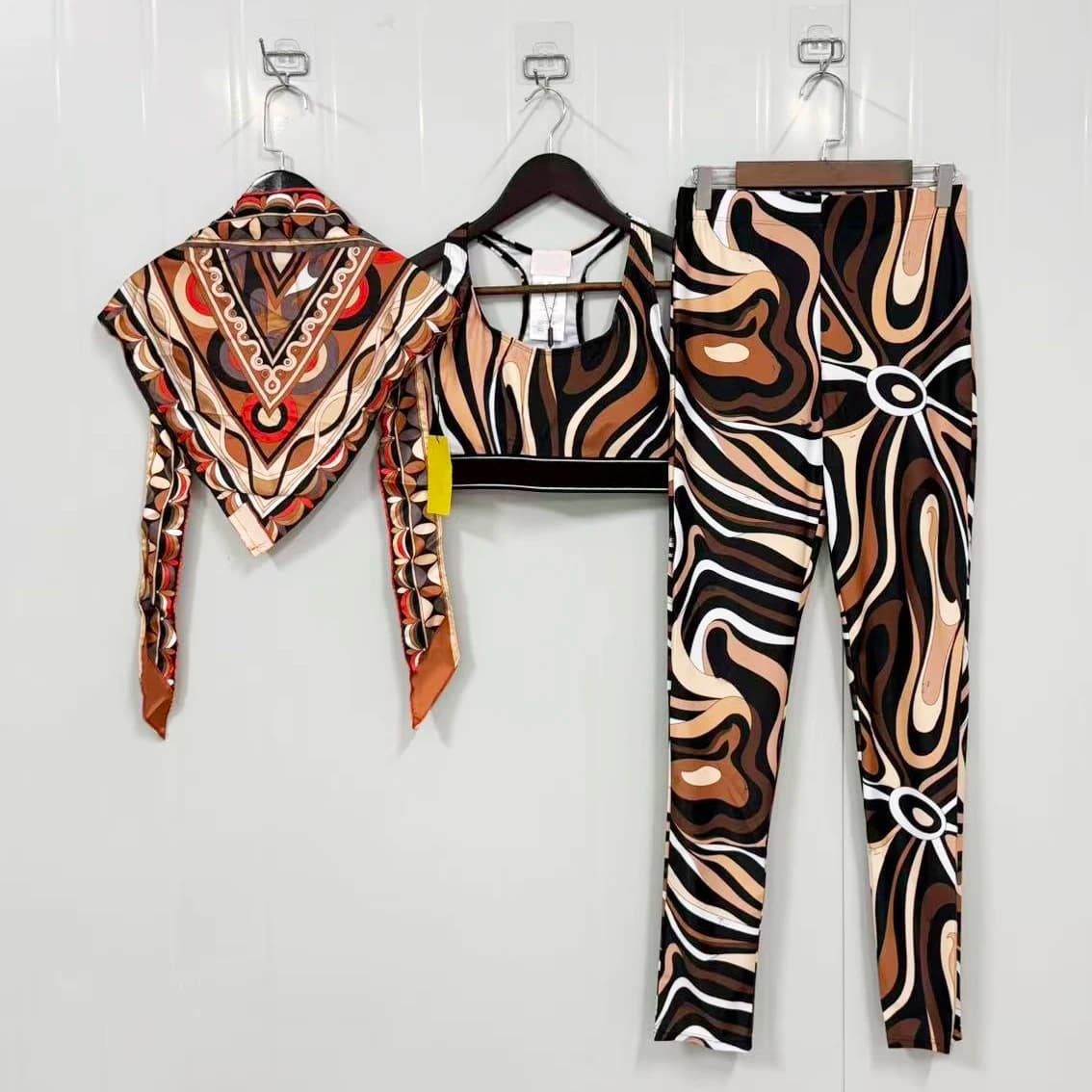 Classic Women's Brown Ribbon Scarf Yoga Sets with Designer Signature Letter Logo Sports Sets Luxury Design Women's Pants Sets