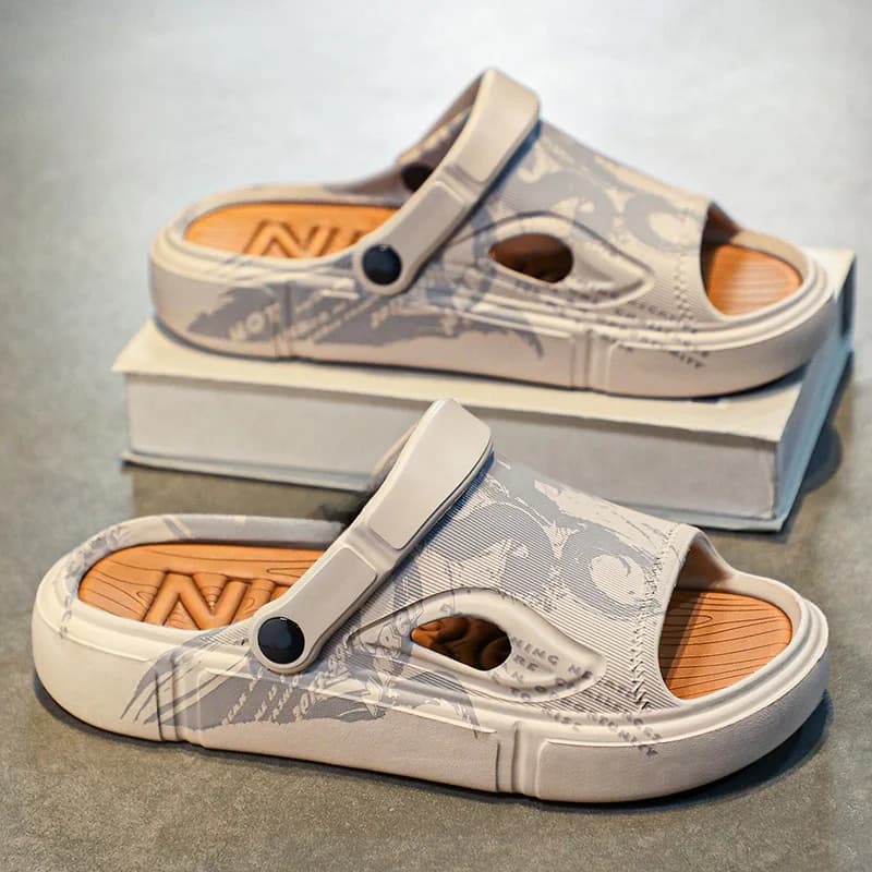 Men's Summer Outdoor Slip-On Soft Bottom Sandals Anti-Slip Driving Sports Water Beach Flip Flops Large Size Comfortable Breat...