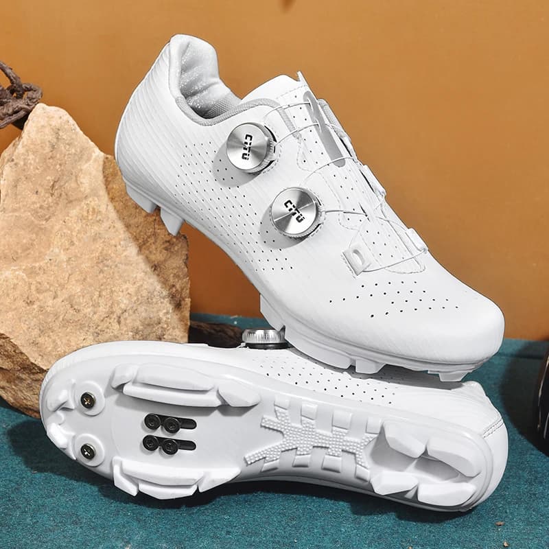 Scarpe da ciclismo MTB Pedale piatto Calzature da montagna Uomo Bicicletta da ciclismo indoor Sneaker Speed Lock Tacchetti scarpe da trekking per bicicletta 36-47