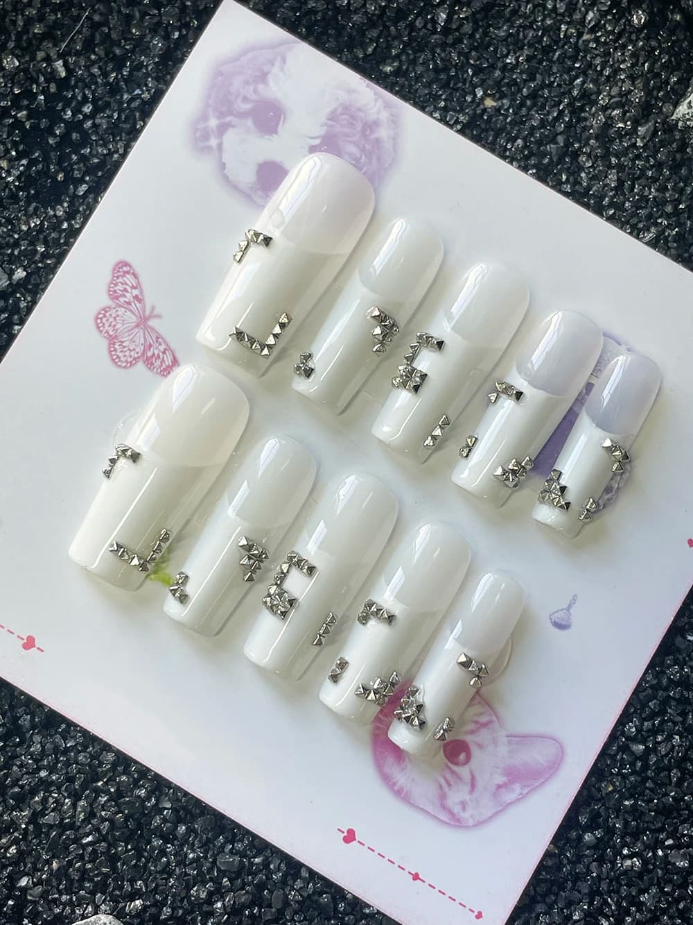 10 Pezzi Unghie Finte Quadrate Bianche Stile Francese Fatte a Mano, Design a Bullone alla Moda, Semplici Unghie Finte Y2K, Adesivi per Unghie, Regalo per Donne
