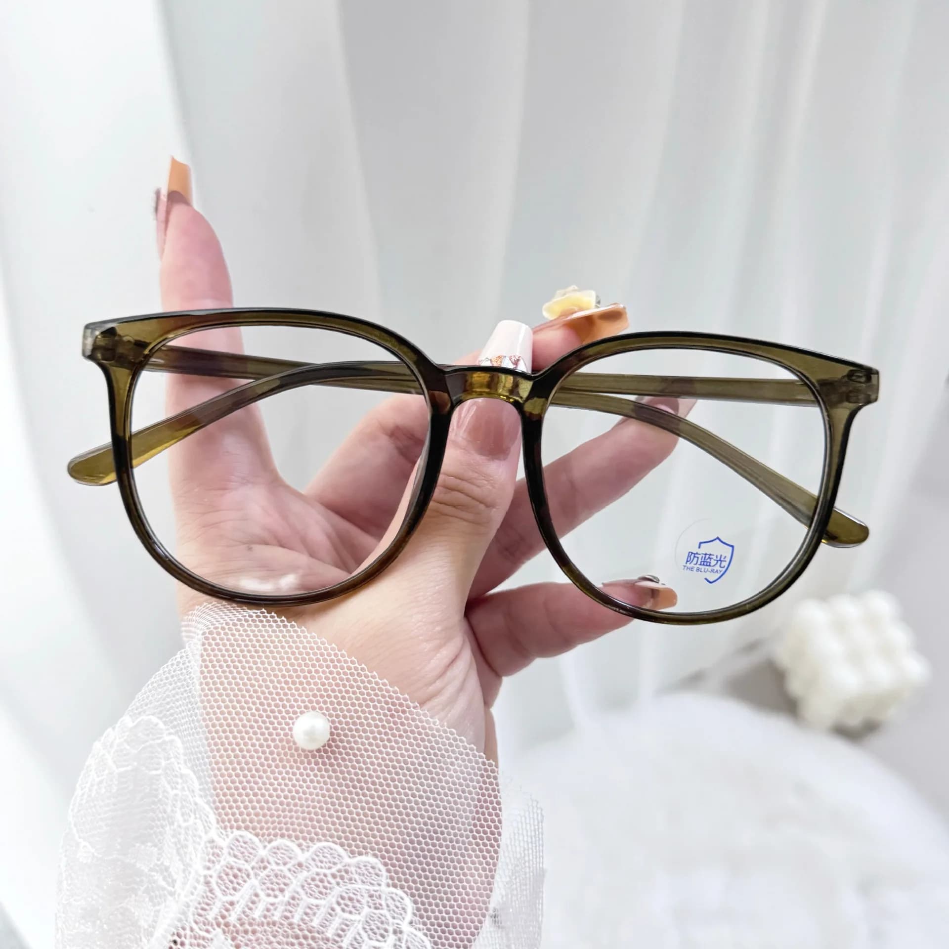 Retro Ultra-light Computer Glasses Anti-blue Light Flat Eyeglasses Female Fashion Exquisite Casual Transparent Frame Eyewear