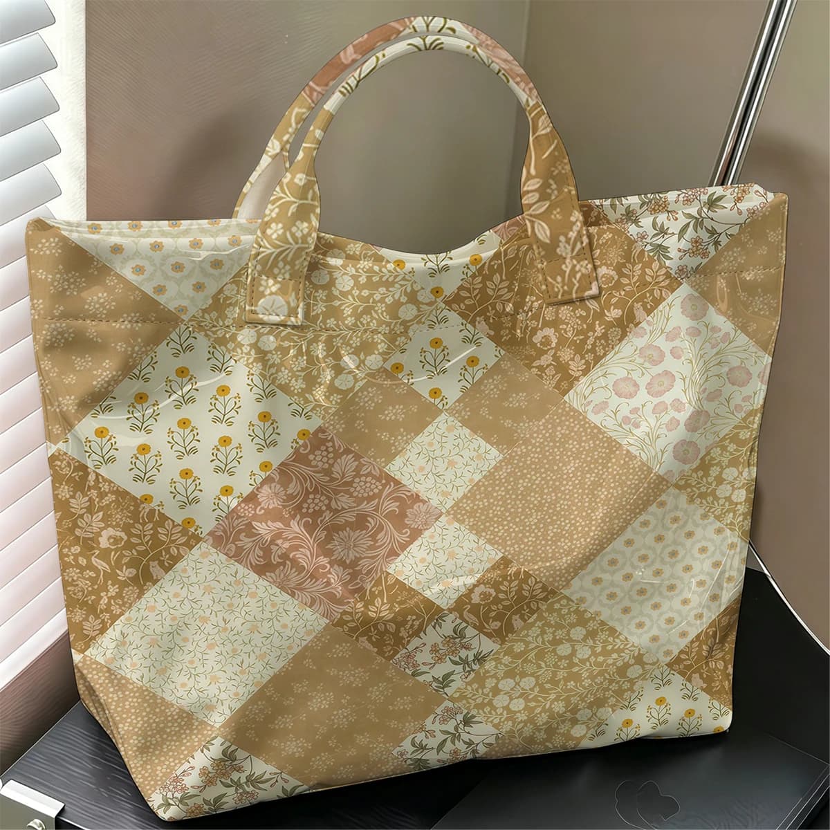 Caramel Patchwork Floral Hot Sale Large Glossy PVC Tote Bag Hand Washable Waterproof for Travel Commute Makeup Storage Handbags