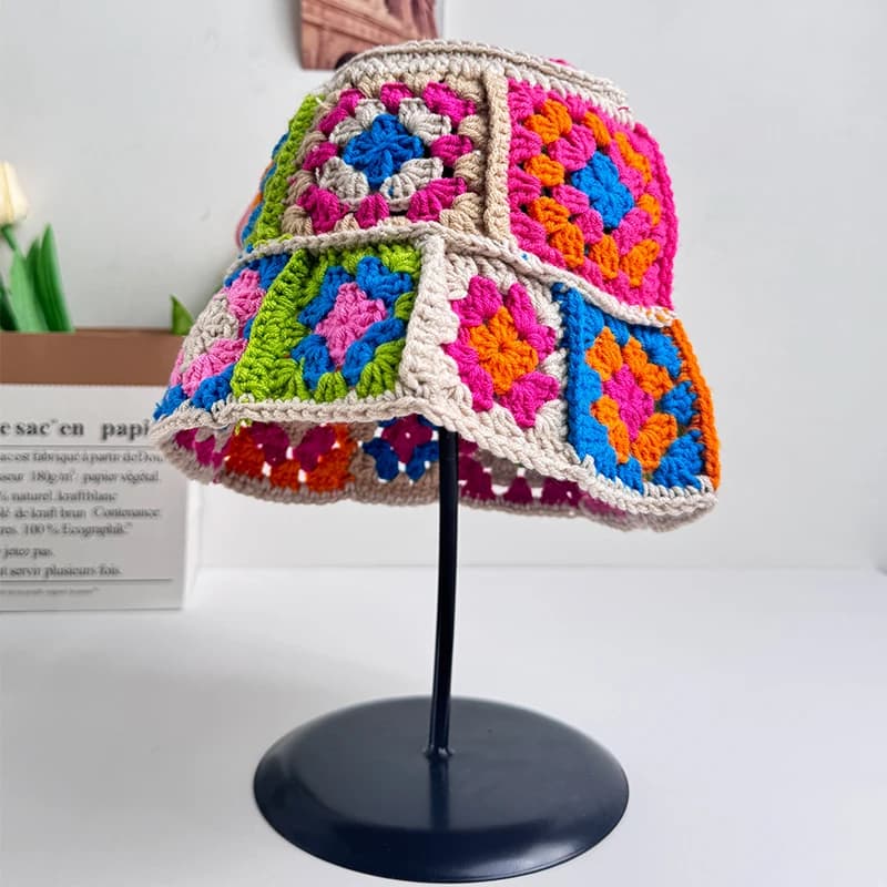 Cappello da pescatore fatto a mano all'uncinetto da donna autunno inverno berretti lavorati a maglia con fiori INS berretti casual coreani berretto Panama cappello da pescatore