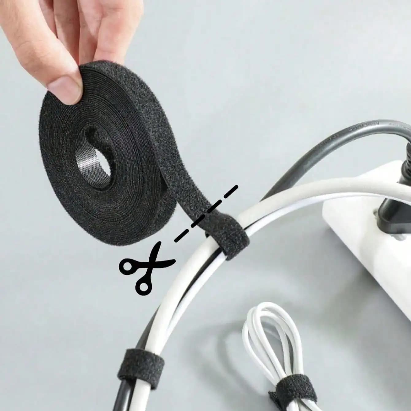 Fascette per Cavi in Velcro Riutilizzabili e Tagliabili, Organizzatori per Cavi in Nylon Autoaderenti per Gestione Fili in Casa e Ufficio