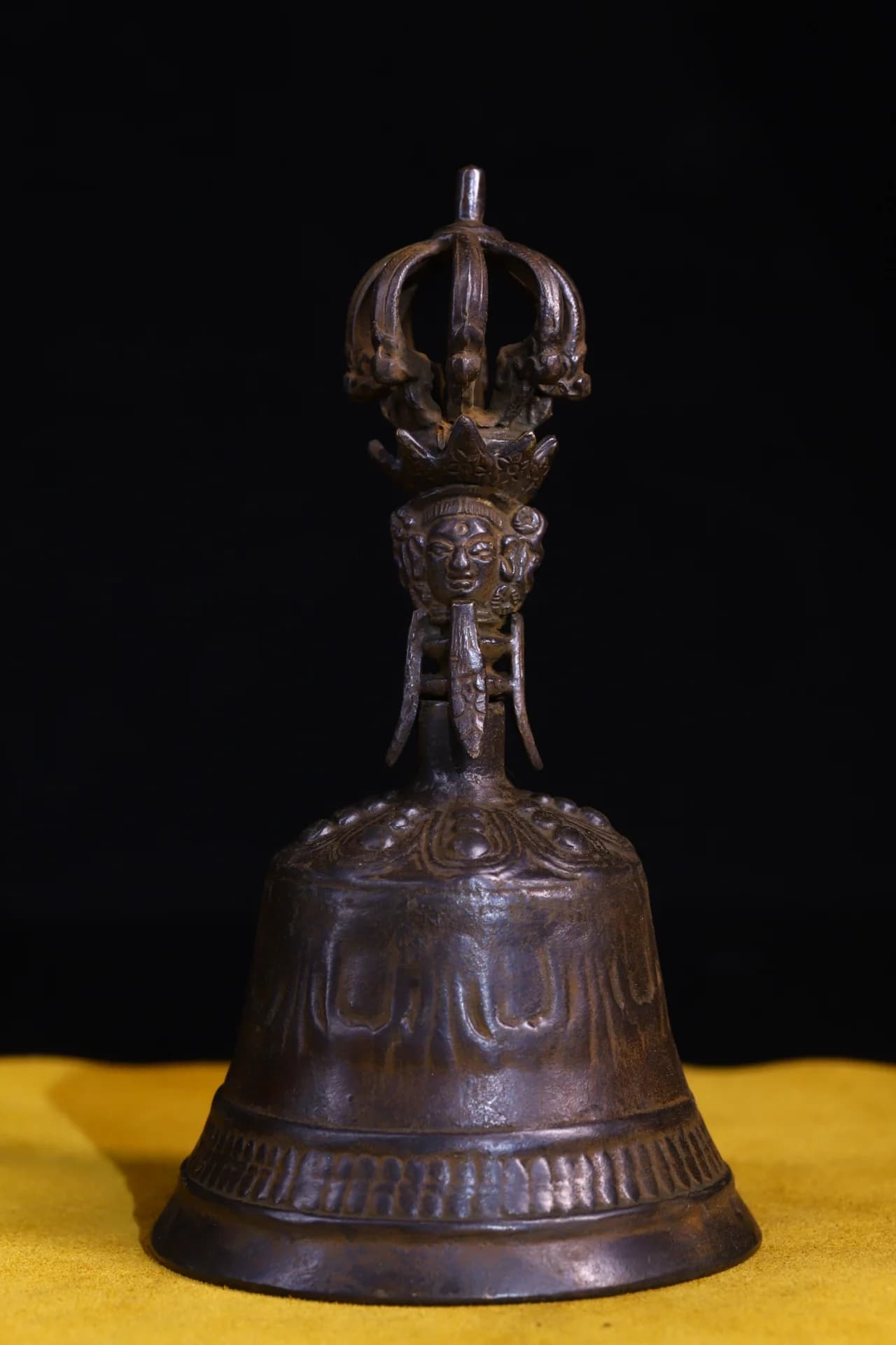 7"Tibetan Temple Collection Old Bronze Cinnabar Nine Shares Vajra Old Ringing Bell Amulet Worship Hall Town house