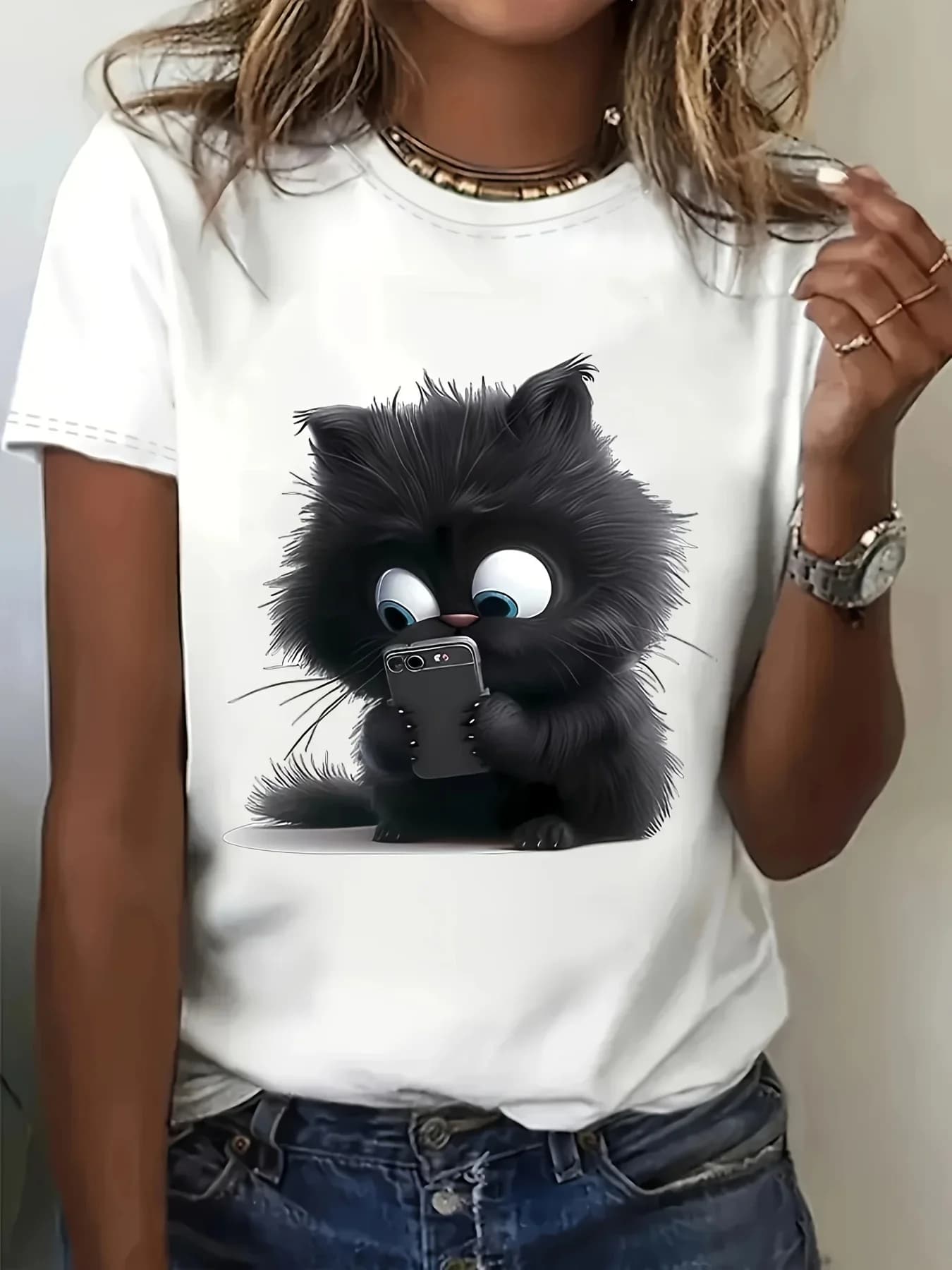 Whimsical Cartoon Cat Print T-Shirt Crew Neck Short Sleeve Casual Tee for Cat Lovers Fashionable Knit Fabric Top All Seasons
