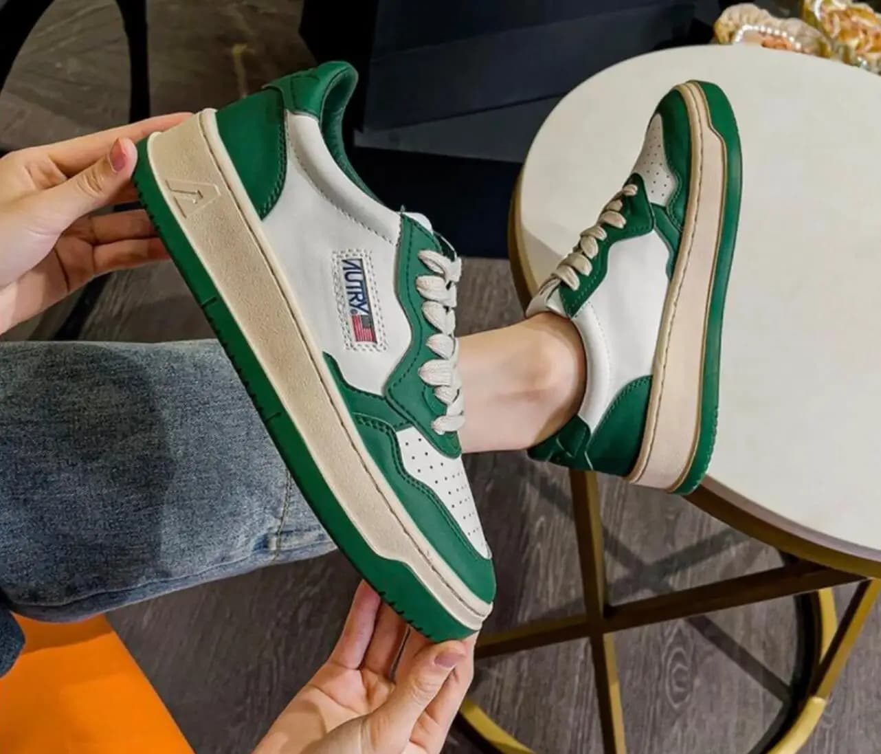 Scarpe Sportive Casual Basse AUTRY MEDALIST Uomo Donna per Skateboard e Corsa - Collezione Moda 2026 Scarpe Bianche in Vera Pelle