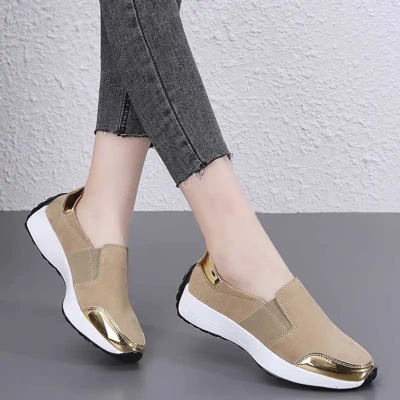 Scarpe da Donna Marroni con Tacco Sottile e Spesso, Stivali da Passeggio, Sneakers Sportive con Tomaia Interessante di Marca Designer