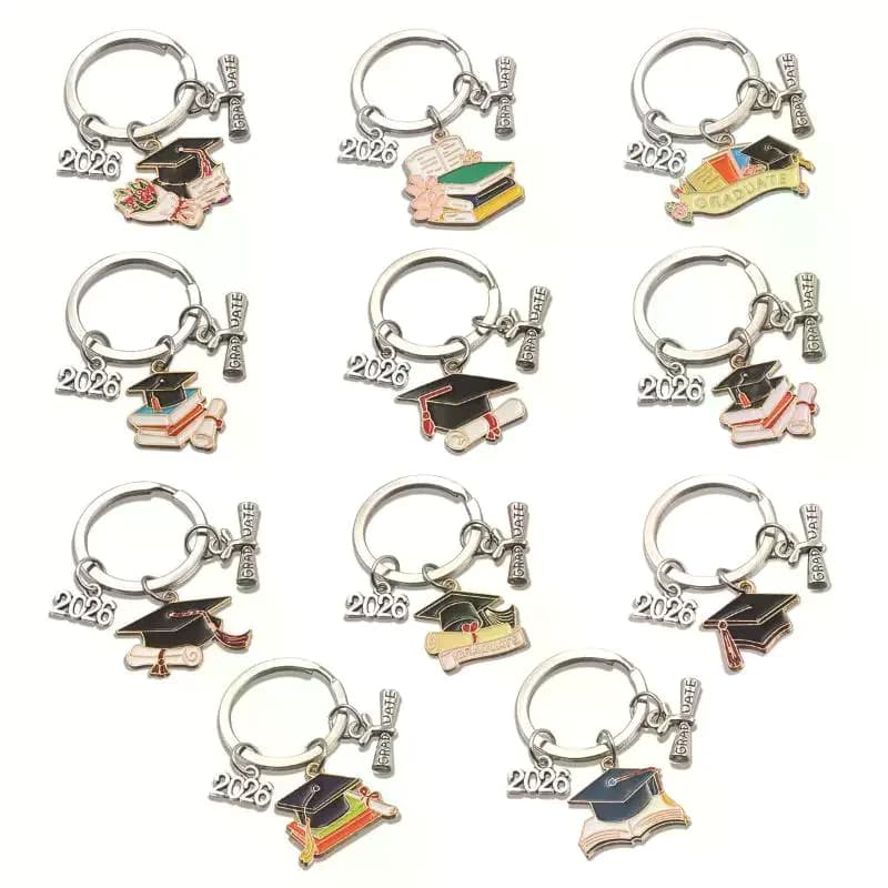 1/11 Pezzi Portachiavi con Cappello e Toga di Laurea 2026 in Metallo, Ciondolo per Borsa Studente, Regali per Cerimonia di Laurea