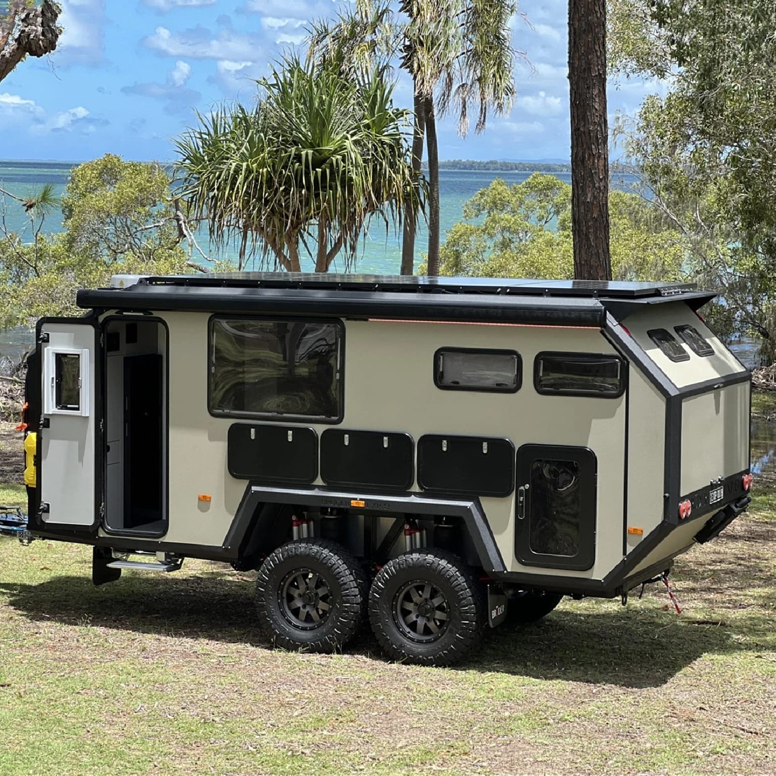 Tenda da viaggio fuoristrada con rimorchio pieghevole doppio di lusso standard australiano personalizzato per il campeggio in vendita