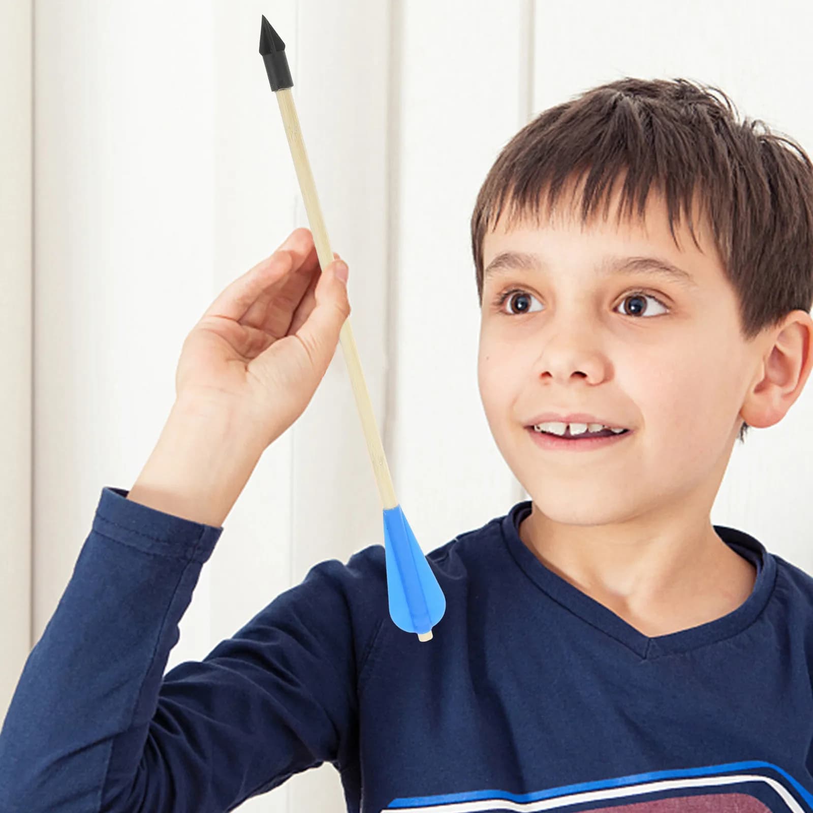 10 Pezzi Frecce Sicure in Legno Naturale e Gomma per Gioco di Lancio, Incoraggia il Gioco Senza Schermi, Coordinazione Occhio-Mano, Apprendimento Divertente