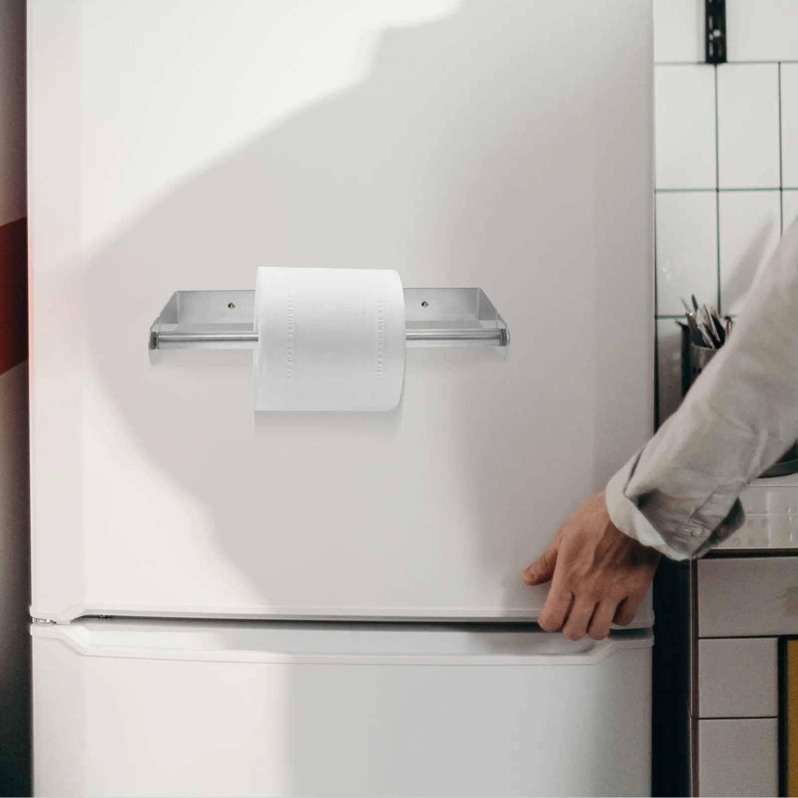 Portarotolo in Acciaio Inox, Dispenser per Carta Igienica e Pellicola Alimentare, Salvaspazio, Montaggio Sotto Mobile per Cucina e Bagno