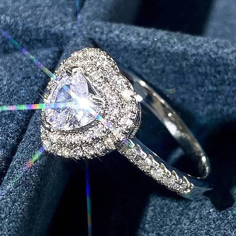 Huitan Anello a forma di cuore da donna, con cuore brillante intarsiato, alla moda, per matrimonio, fidanzamento, accessori eleganti, gioielli da festa, regalo