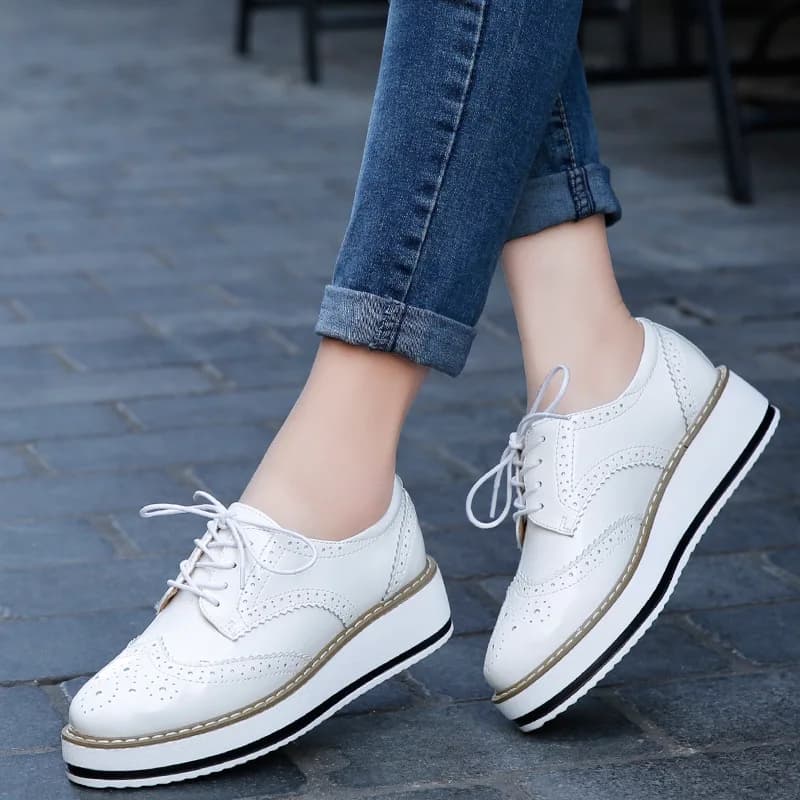 Mocassini da donna scarpe in pelle tacchi spessi scarpe Oxford scarpe da donna stringate stile britannico Lady scarpe formali Bullock espadrillas con plateau