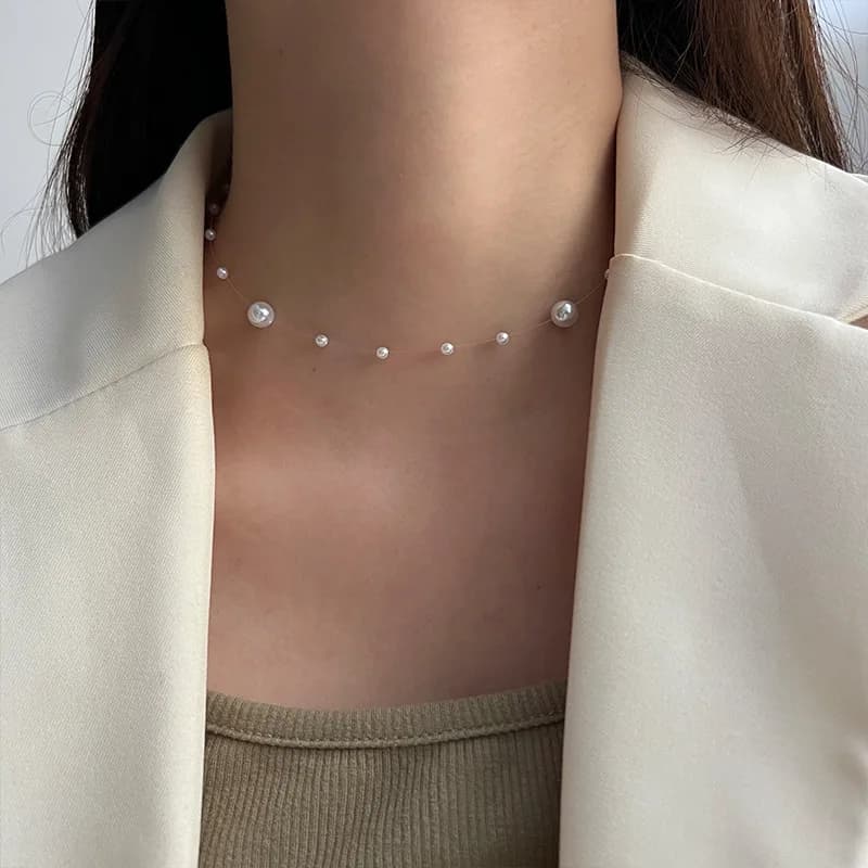 Collana con Catena di Perle Bianche Imitate, Gioiello Elegante per Donne