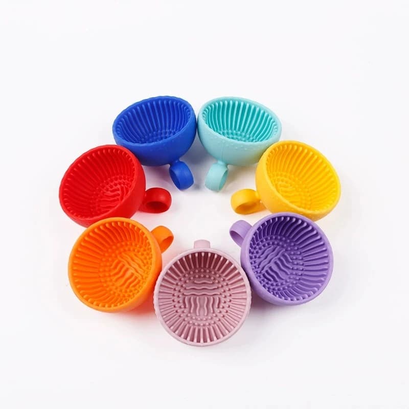 Silicone Bowl for Cleaning Makeup Brushes, for Sponges and Umbrella Brushes, Soft Silicone Foldable Beauty Tool