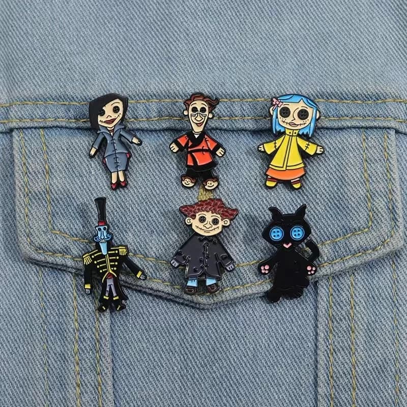 Set di 6 Spille in Metallo Smaltato a Tema Film Horror Animati, Distintivi Punk per Zaini, Accessori Halloween, Regali per Amici
