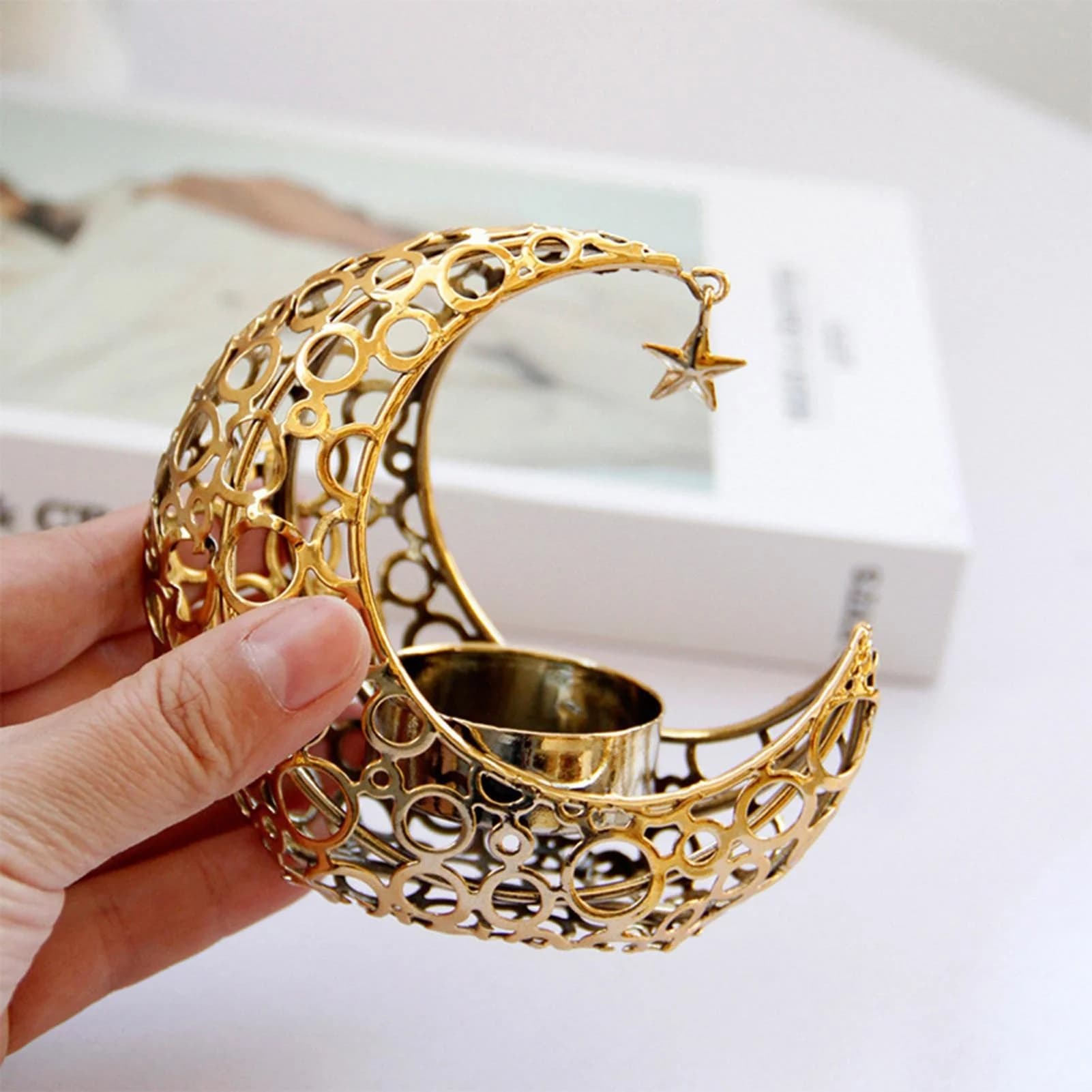 New Crystal Pillar Candle Holders Moon Shaped Metal Candle Holders Moon Candle Stand Decorative Candlestick Holders For Table
