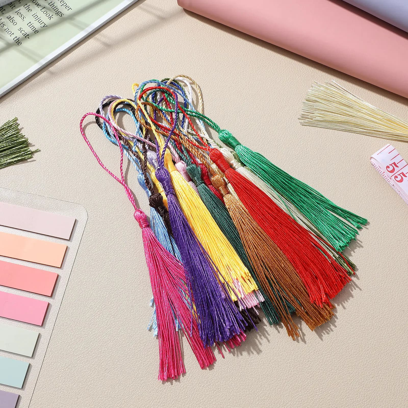 100 pcs Tassels Keychain Bookmark Craft Decoration Sewing Accessories For Handbag Purse Keychains Graduation Diy Supplies Bulk
