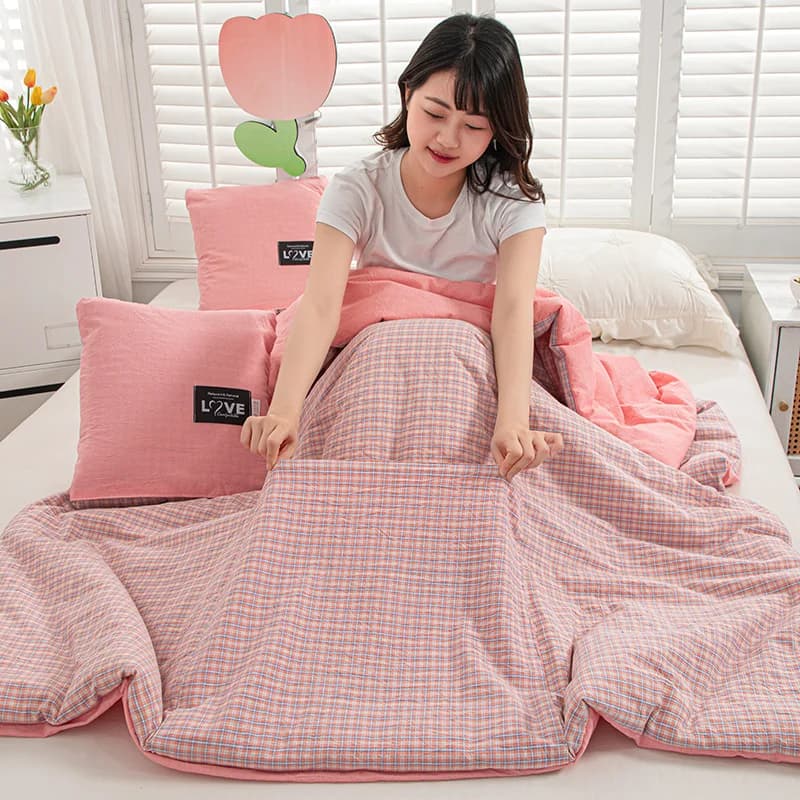 il set di cuscini, cuscini e coperte multifunzionali presenta un poggiatesta per auto extra spesso e un cuscino per coperte a doppio scopo