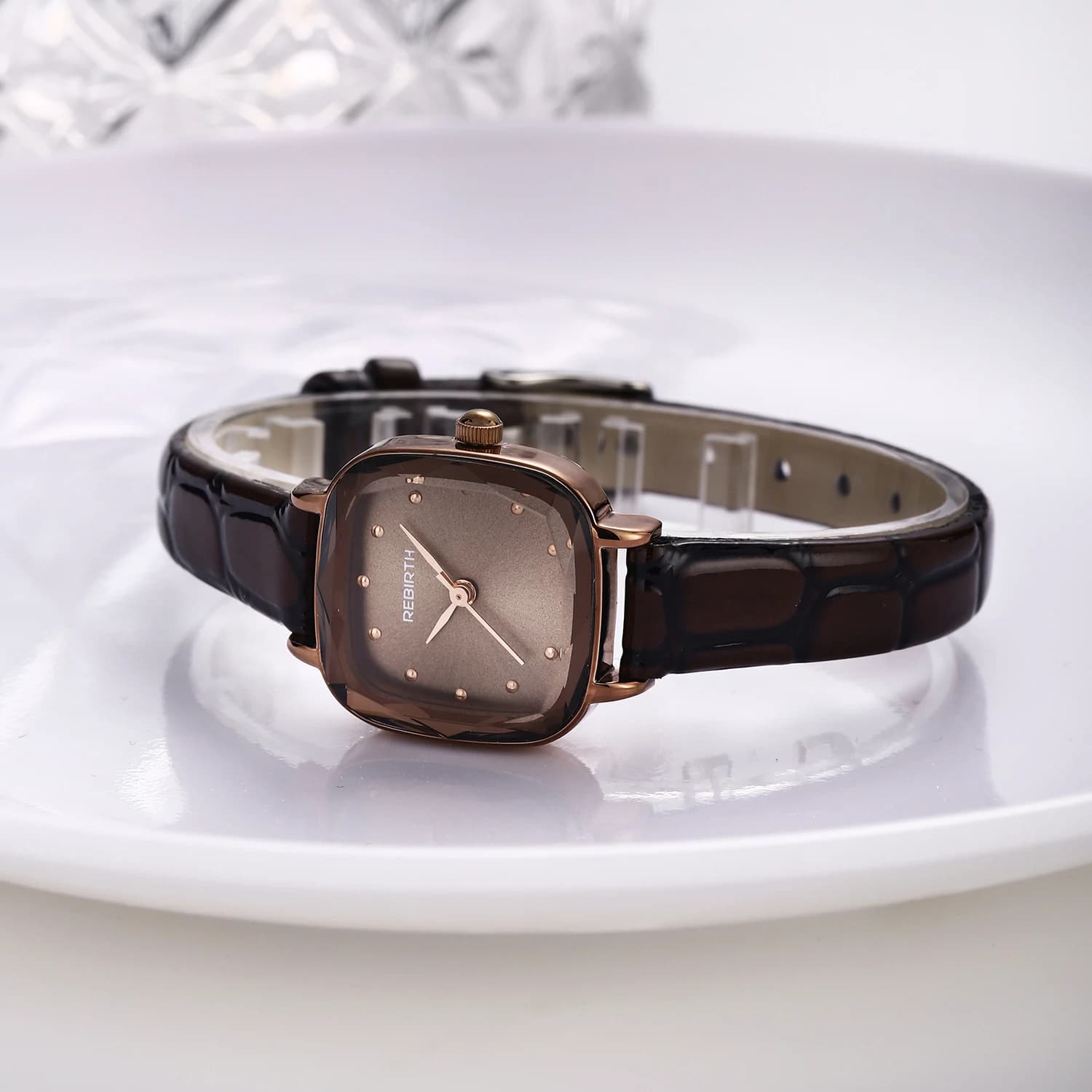Orologio da donna al quarzo letterario e artistico casual con cintura, adatto per l'uso quotidiano