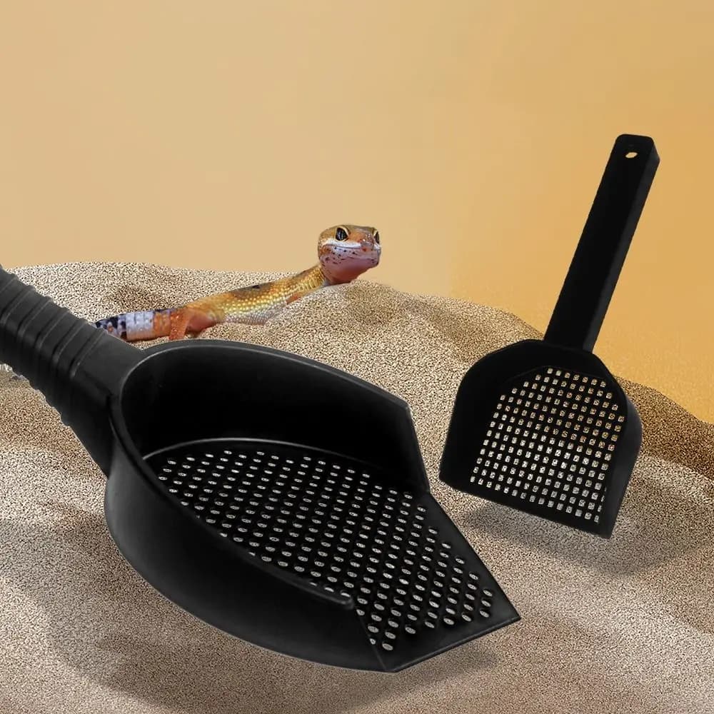 Paletta per lettiera per gatti con fori piccoli, in plastica, con manico antiscivolo, paletta per lettiera per criceti, paletta a clessidra appendibile per rettili