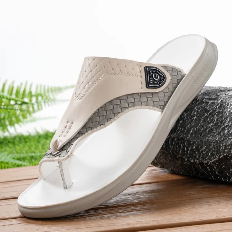 Men's Summer Comfortable Anti-slip Wear-resistant Sandals Outdoor Fashionable Beach Shoes Slip-On Clogs for Casual Wear-1111