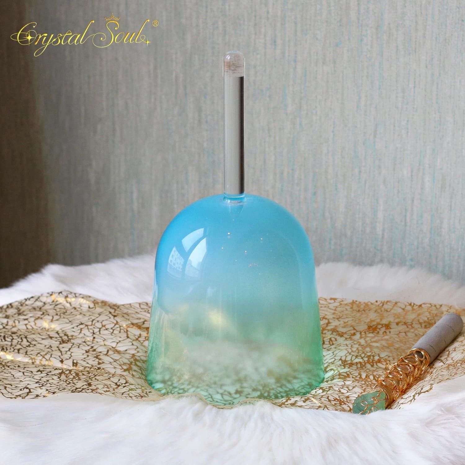 Blue Green Gradient Alchemy Handheld Crystal Singing Bowl For Yoga Meditation Pilates Customization