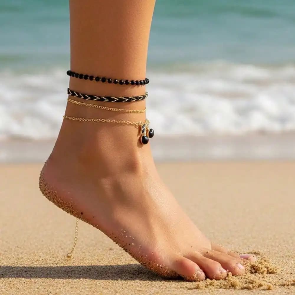 Cavigliere Boho Dorate con Strass e Ciondoli a Ciliegia, Set di Cavigliere Stratificate con Diamanti, Gioielli Estivi da Spiaggia per Donna