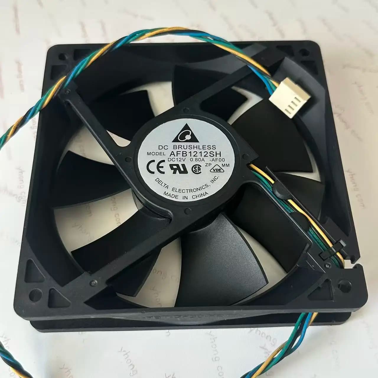 Delta Electronics AFB1212SHE AF00 DC 12V 0.80A 120x120x25mm 4-Wire Cooling Fan