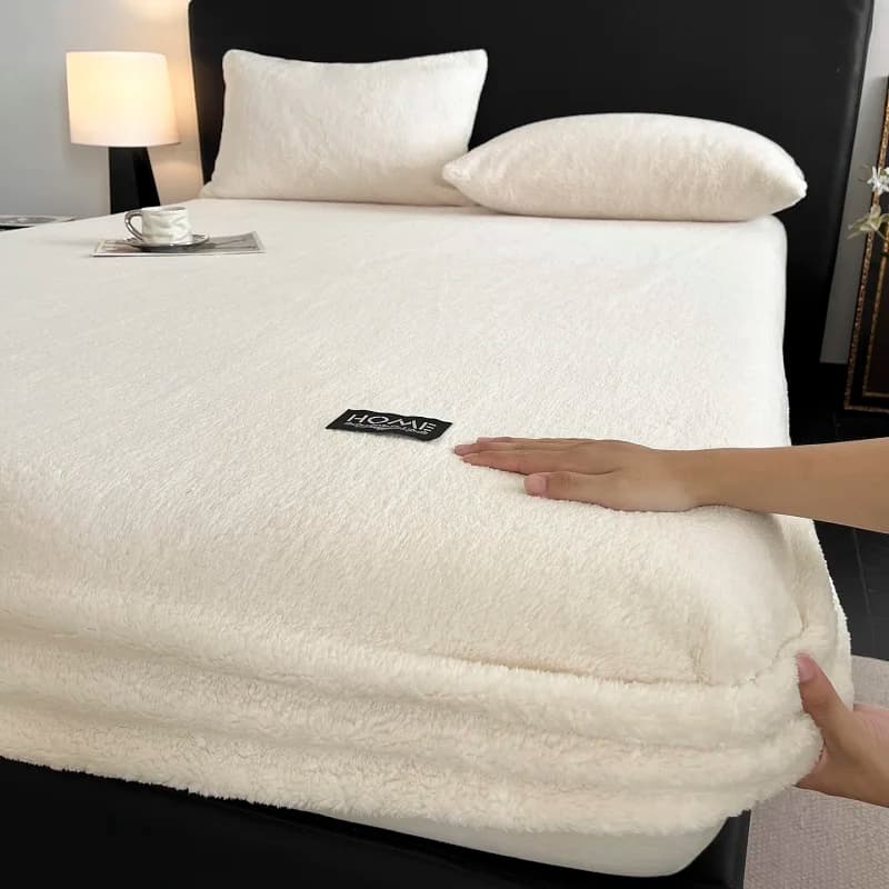3Pcs Velvet Fleece Fitted Bed Sheet With Elastic Band Anti-slip Adjustable Mattress Cover Thick Warm Bed Cover With Pillowcases