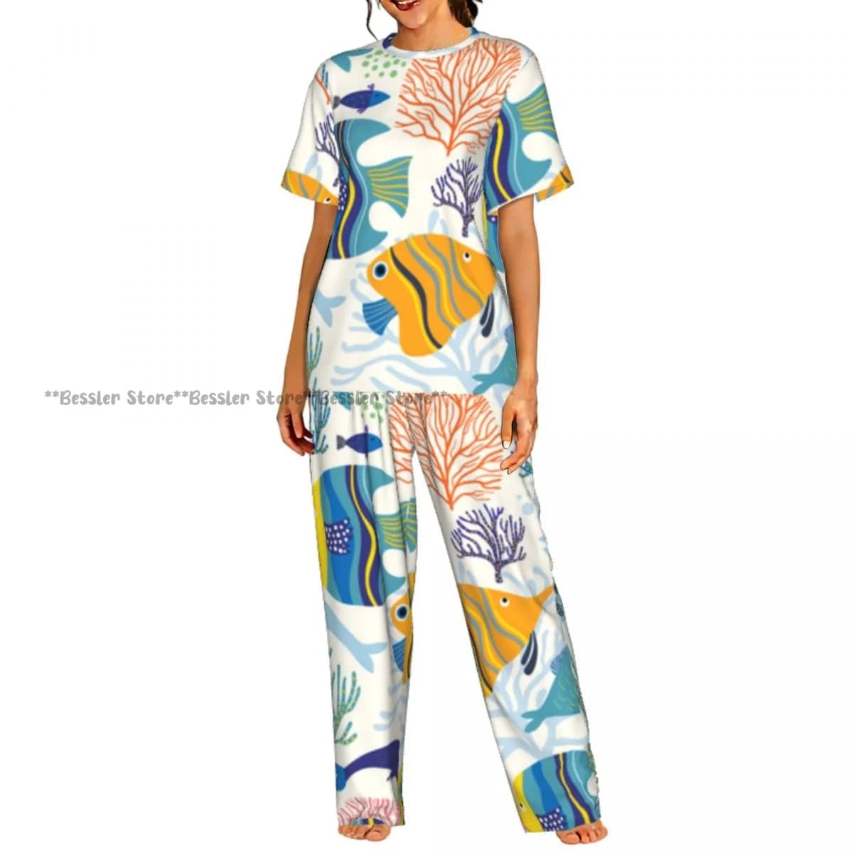 Set pigiama casual da donna con pantaloni a maniche corte e stampa di pesci colorati