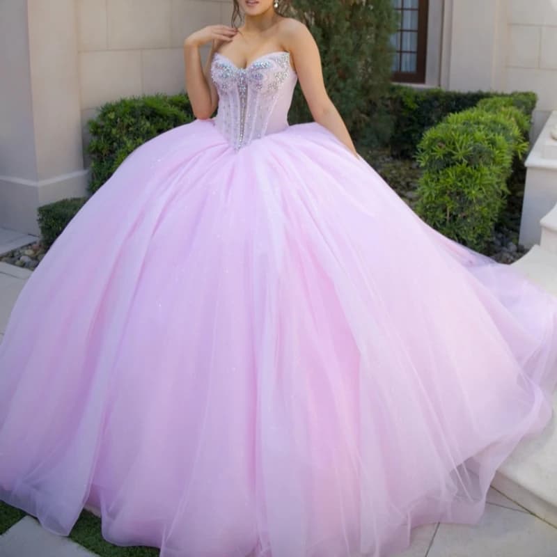 Abito da ballo rosa lucido Abiti stile Quinceanera con spalle scoperte Perline Tull di cristallo Festa di compleanno Abito dolce 16 Abiti 15 De Anos