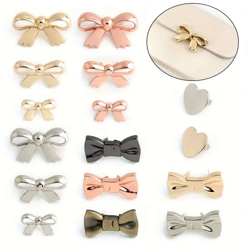 Etichetta rimovibile per borsa per cappello lavorato a maglia a forma di fiocco in metallo da 5 pezzi con borsa per guarnizioni Etichetta decorativa fai-da-te Anello Etichetta per abbigliamento