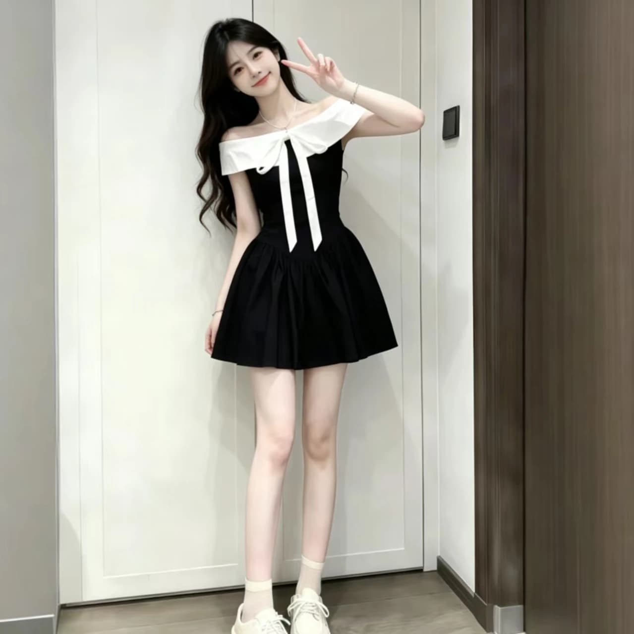 Abito coreano elegante monospalla a vita alta in poliestere, modello sottile a trapezio per primavera, estate e autunno