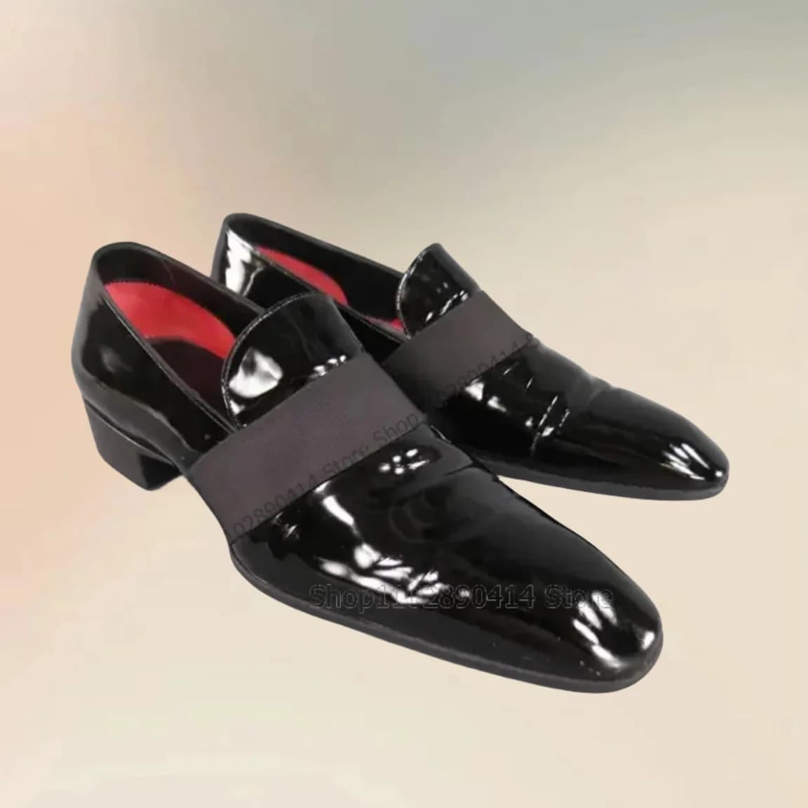 Mocassini con punta quadrata in pelle verniciata nera con decoro a fascia moda Slip On scarpe maschili lussuose scarpe eleganti da uomo fatte a mano da ufficio per feste