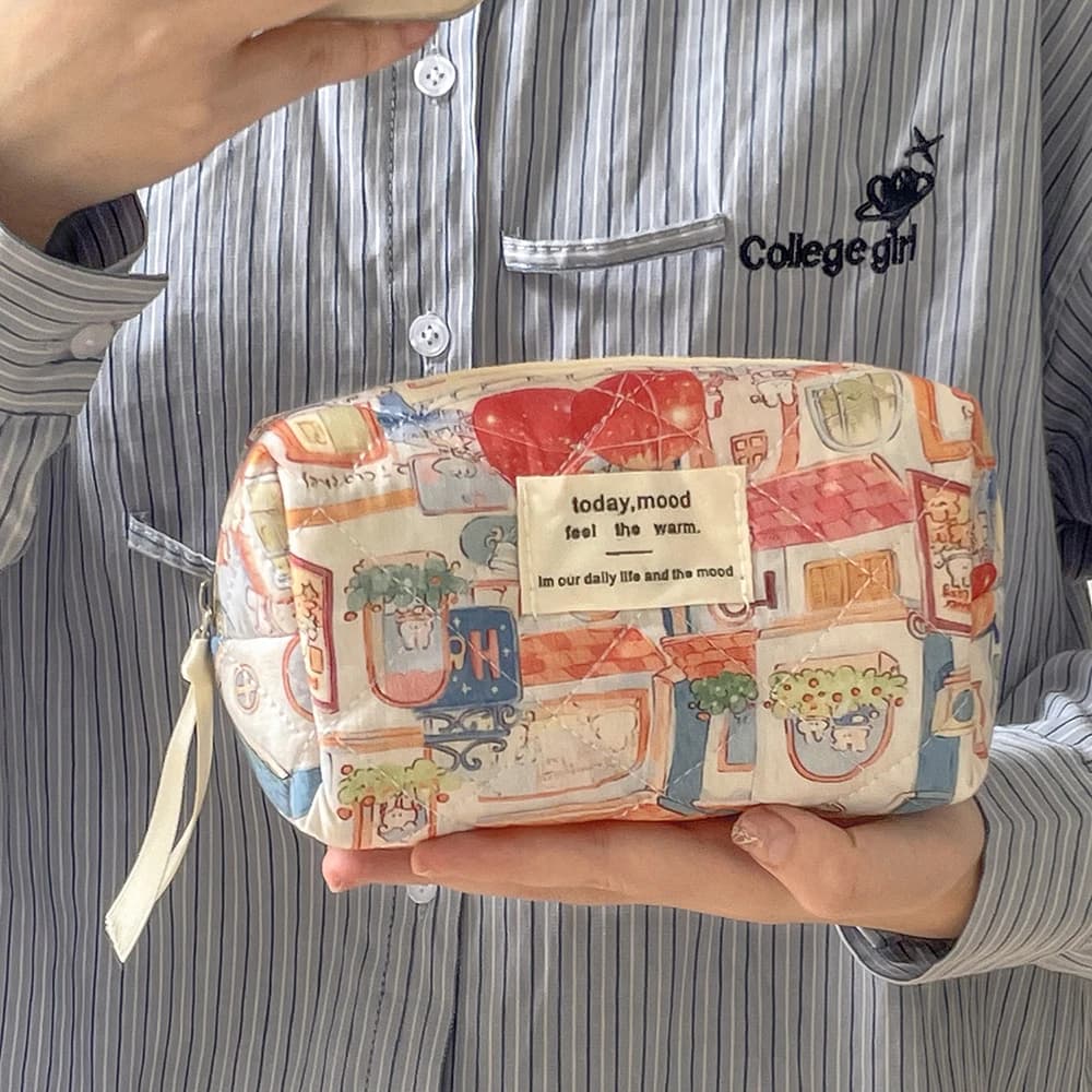 Quilted Bag for Makeup Animal Cartoon Pattern Portable Women's Bag for Lipstick Bag for Cosmetics Vintage Women's Bag with Hinge