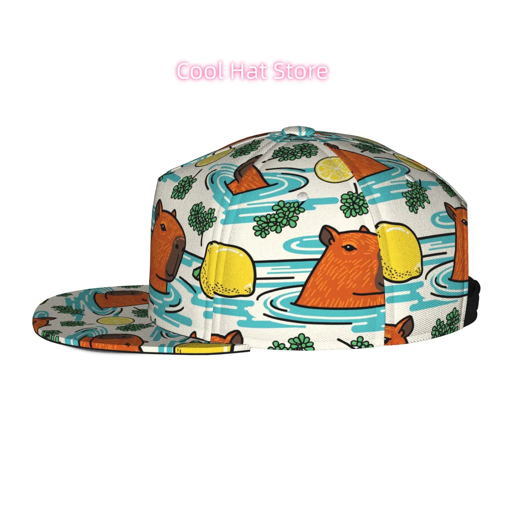 Cappellini da baseball per uomo e donna con un design raffigurante una capibara che nuota tra limoni e piante acquatiche. Il Sna Regolabile