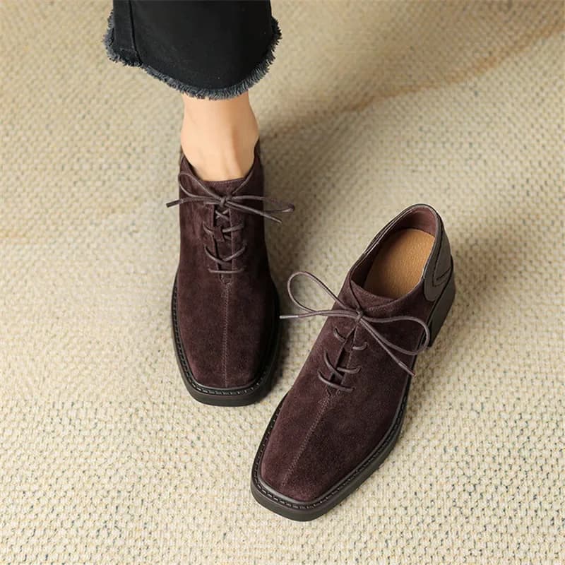 Nuova Primavera Autunno Pelle Scamosciata di Pecora Del Merletto Mocassini Delle Donne Punta Quadrata Scarpe Tacco Grosso Comfort Donne Pompe Scarpe per Le Donne Tacchi Alti