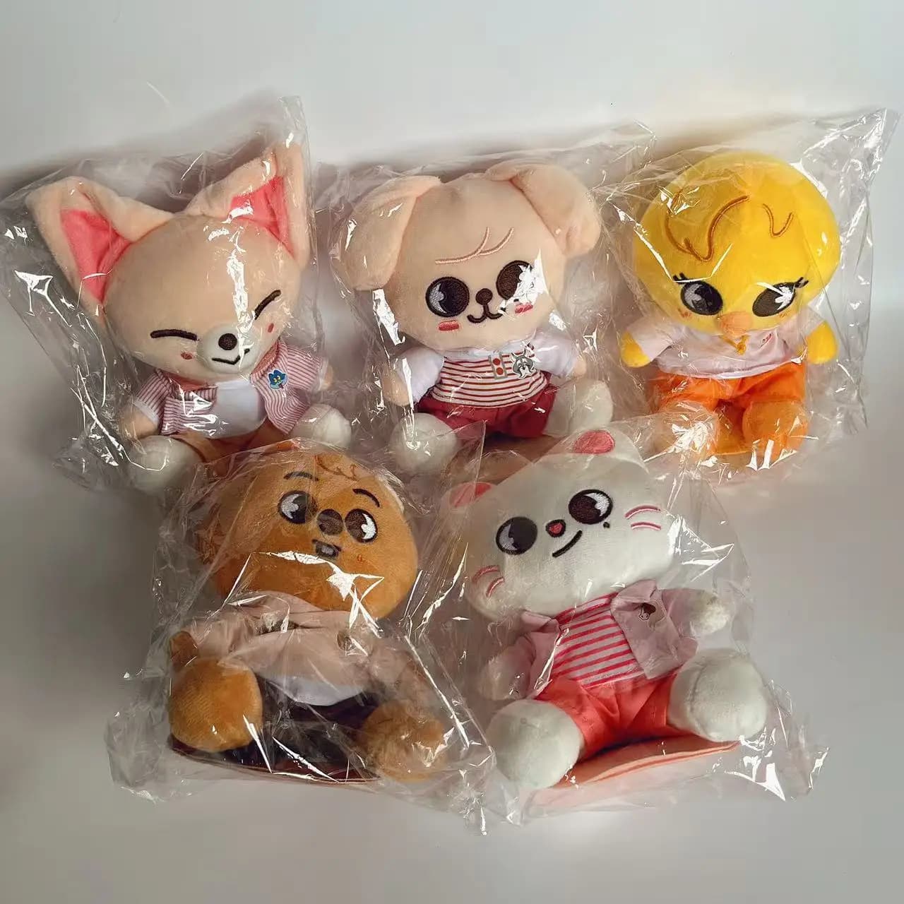 Nuovissima Bambola di Peluche SKZOO 2026 in Edizione Limitata * Versione Simile alle Celebrità, Regalo Ideale per Amici come Presente per le Feste