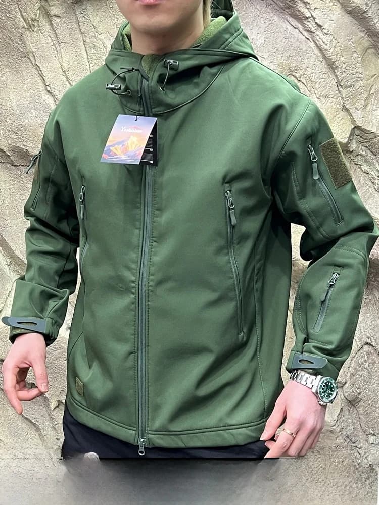 Men's Warm Fleece Lined Soft Jacket Windproof Waterproof Tactical Autumn Winter Outdoor Gear Standard Fit Zipper Closure