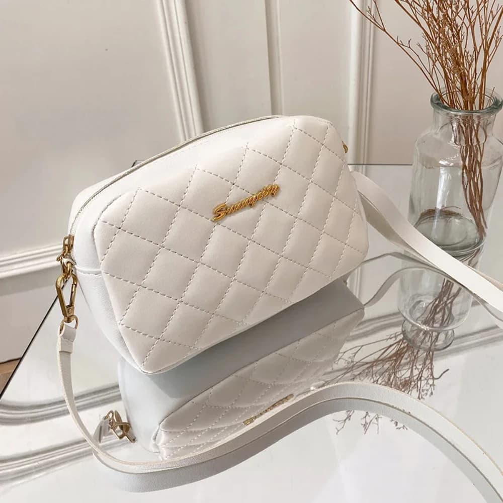 2024 Small shoulder bag with tassel for woman Trend Lingge embroidery camera women's shoulder bag fashion chain women's shoulder bags