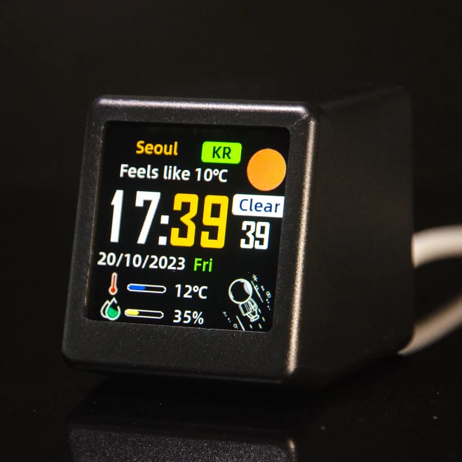 Super Cool Mini WiFi Desktop Weather Digital Clock Station with IPS LCD Screen Gadget for Decoration