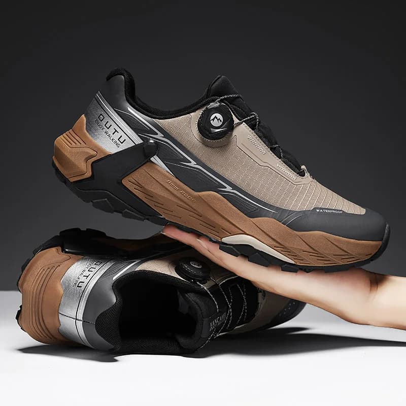 Nuove scarpe da trekking per uomo Sneakers da uomo da montagna Stivali da trekking da campeggio impermeabili Arrampicata Sport Scarpe tattiche da uomo antiscivolo