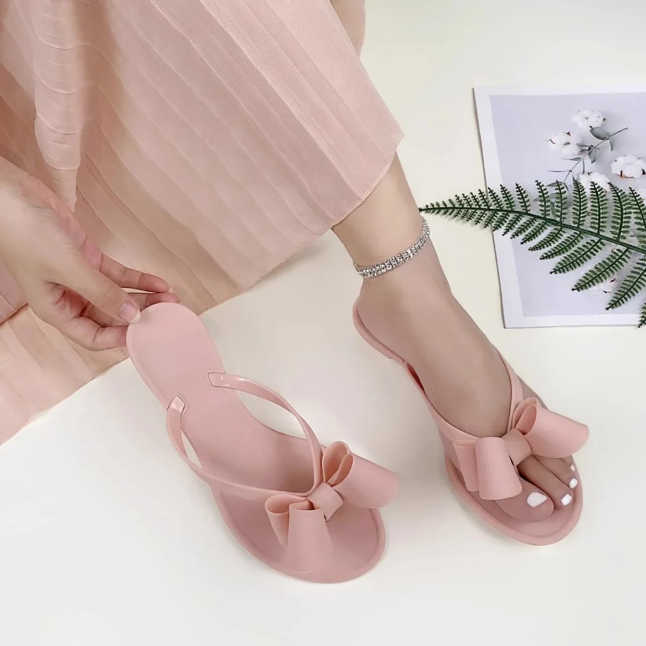 2025 Summer New Frosted Jelly Butterfly PVC Sandals Women's Flat Shoes Women's Versatile Fashion 42 Size Anti slip Slippers