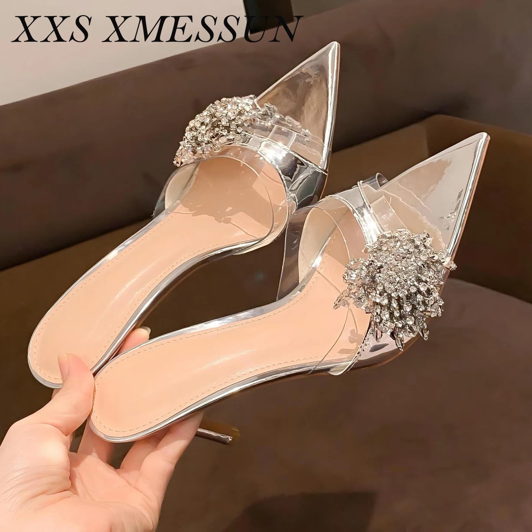 XXS XMESSUN Mules con Tacco a Spillo e Punta Affusolata in Argento Metallizzato con Strass e Nappe - Tacchi Alti da Donna con Cinturino Trasparente Slip-On Nuovi 2026