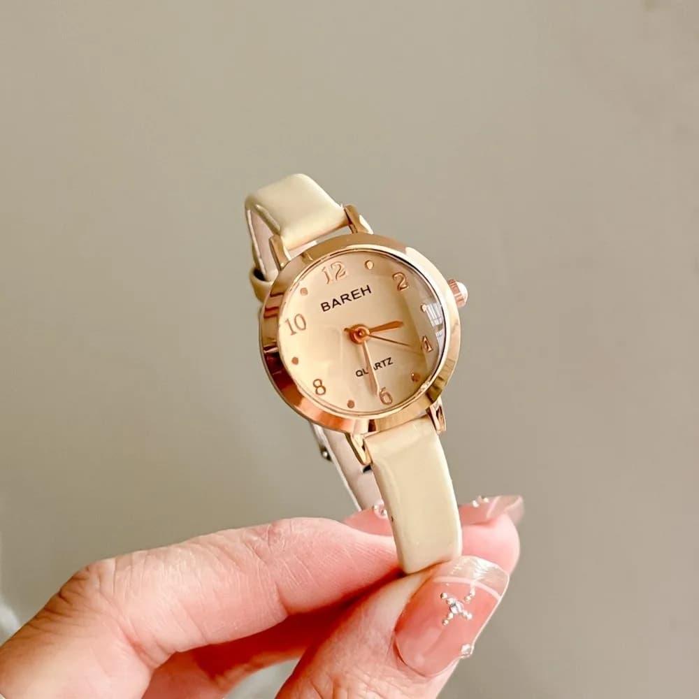 Orologi da donna con cinturino in pelle alla moda, orologi da polso circolari resistenti all'acqua, orologio al quarzo elegante e preciso, regali per donna
