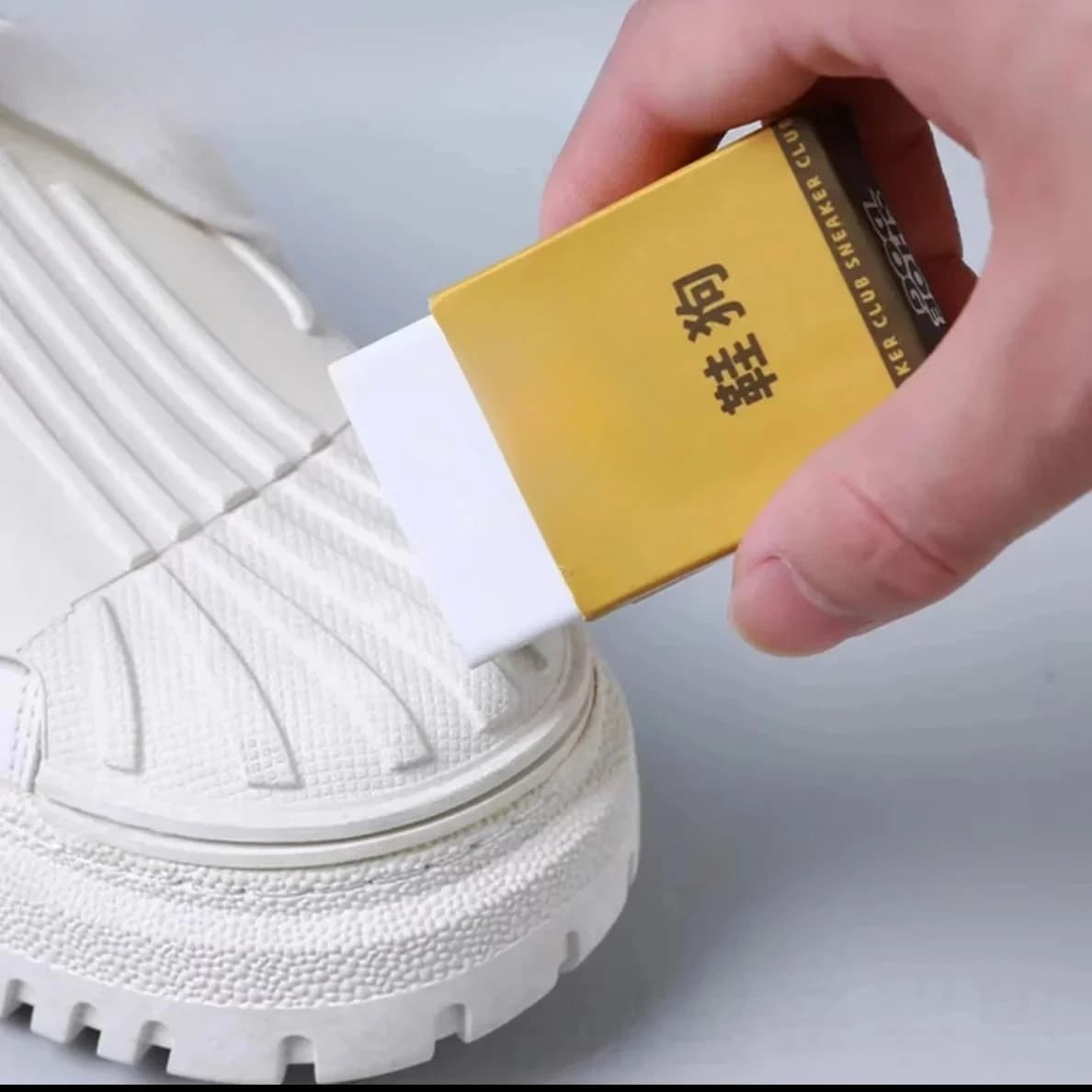 Gomma per la Pulizia delle Scarpe - Rivitalizza le Tue Sneakers con Questa Spazzola Senz'Acqua per la Rimozione delle Macchie e il Condizionamento